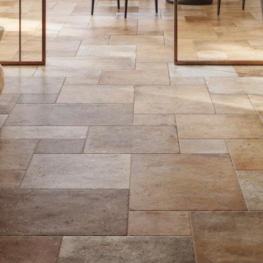 mediterran burkolat padlolap romai vegyes rakas meleg szinu padloburkolat fagyallo teglahatasu medence terasz burkolat csuszasmentes vintage nappali kohatasu padlolap konyha terasz cotto del campiano vintage olasz toszkan.jpg